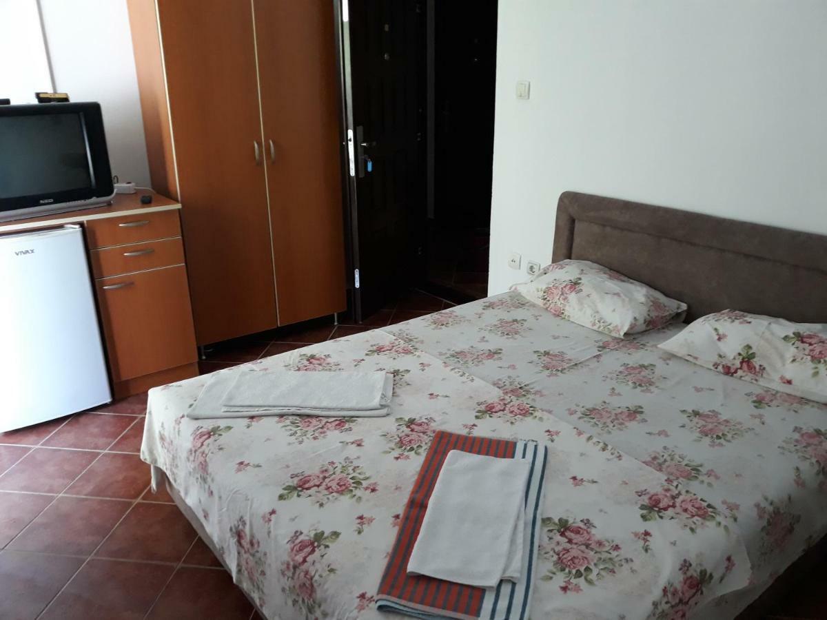 Hotel Bonaca à Sutomore Extérieur photo